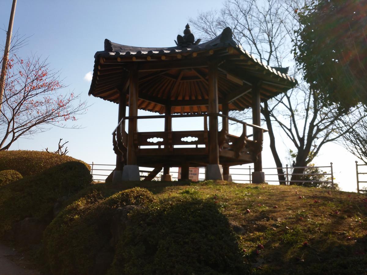 Geoje Jangseungpo Lighthouse Hotel Sodong Exterior foto